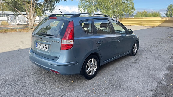 Hyundai i30 4 of 8