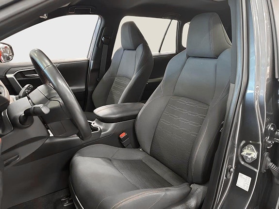 Toyota RAV4 14 of 20