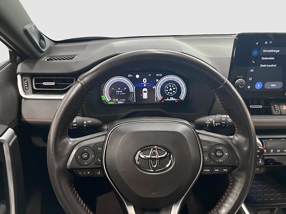 Toyota RAV4 10 of 20