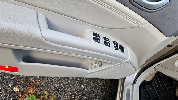 Hyundai Sonata 9 of 12