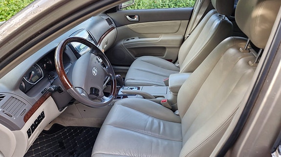 Hyundai Sonata 6 of 12