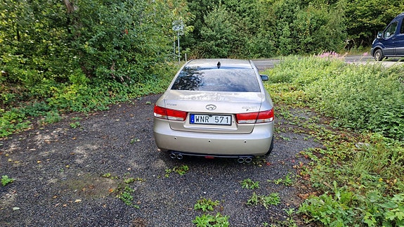 Hyundai Sonata 3 of 12