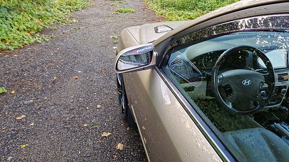 Hyundai Sonata 10 of 12