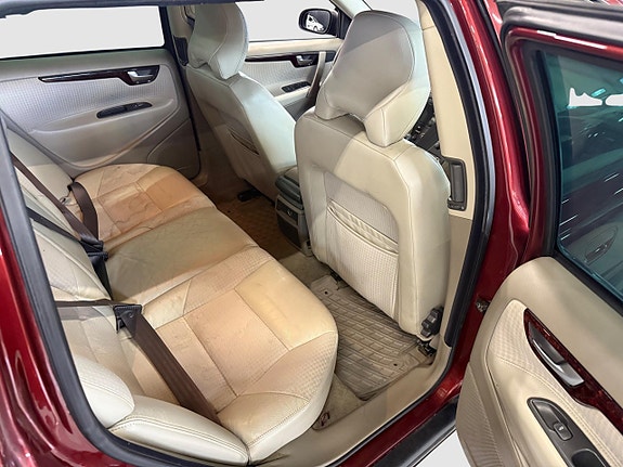 Volvo V70 11 of 14