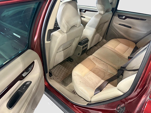 Volvo V70 10 of 14