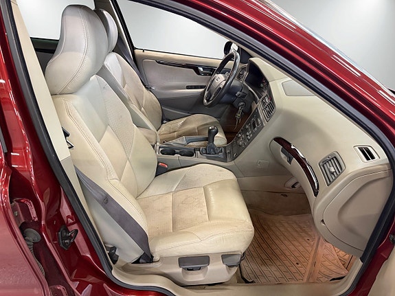 Volvo V70 12 of 14