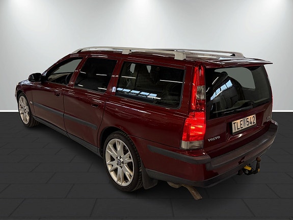 Volvo V70 7 of 14