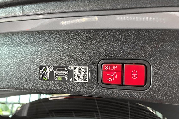 Mercedes-Benz GLC400 14 of 28