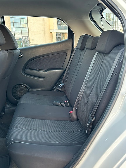 Mazda 2 6 of 8