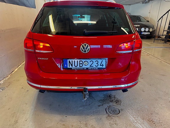 Volkswagen Passat 5 of 12