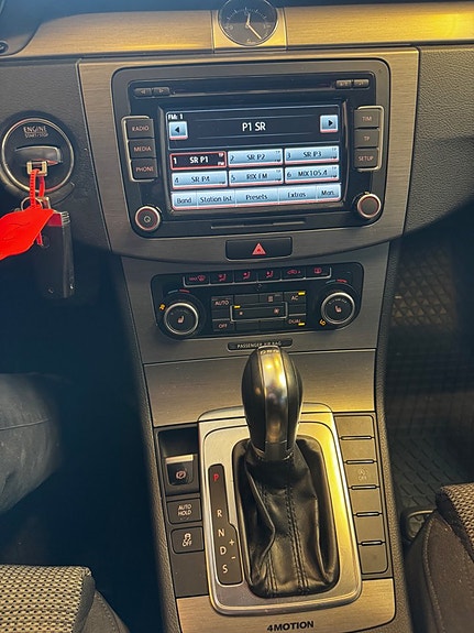 Volkswagen Passat 10 of 12