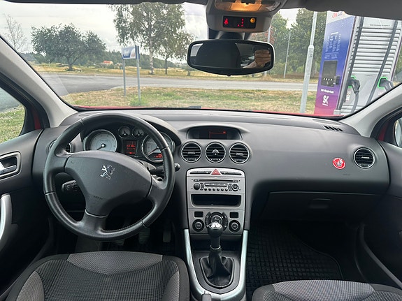Peugeot 308 7 of 8