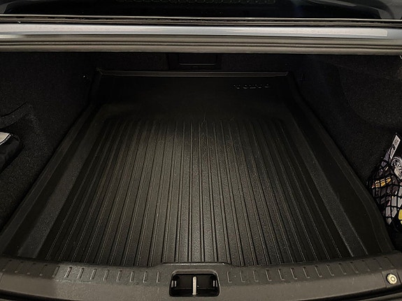 Volvo S90 21 of 29