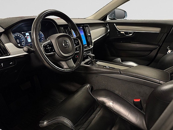 Volvo S90 11 of 29
