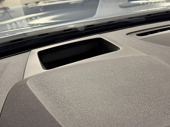 Volvo S90 25 of 29