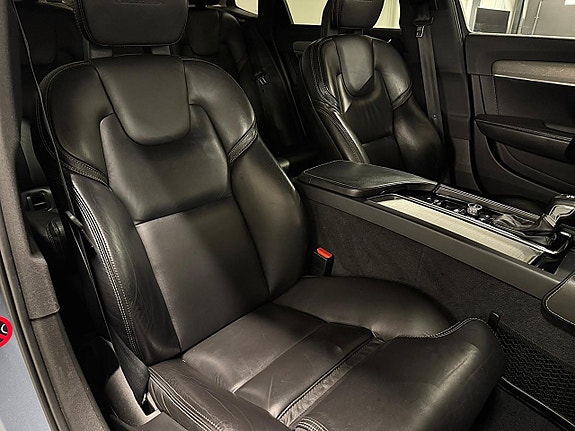 Volvo S90 19 of 29