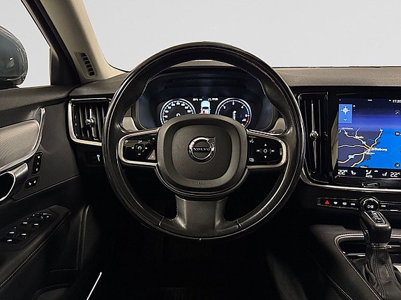 Volvo S90 14 of 29