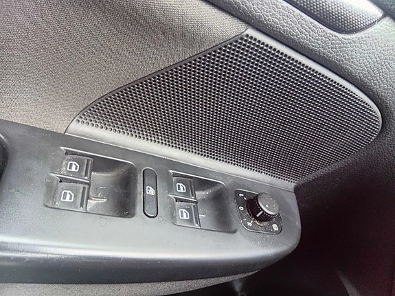 Volkswagen Golf VI 10 of 12