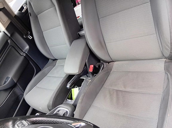 Volkswagen Golf VI 9 of 12
