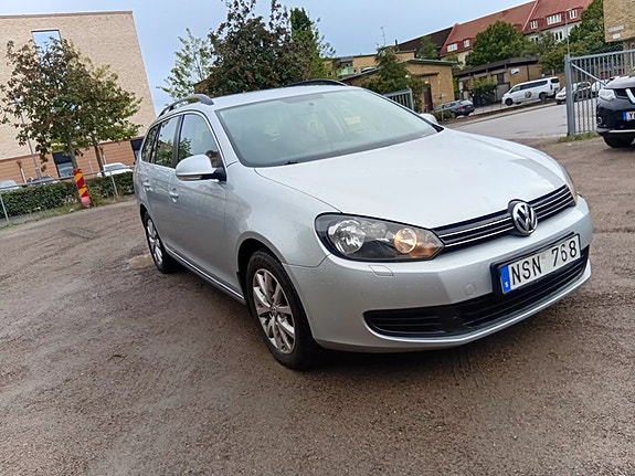 Volkswagen Golf VI 2 of 12