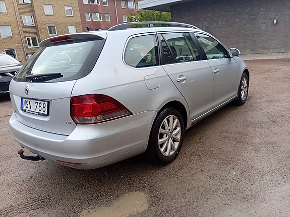 Volkswagen Golf VI 4 of 12