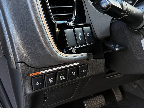 Mitsubishi Outlander 8 of 17