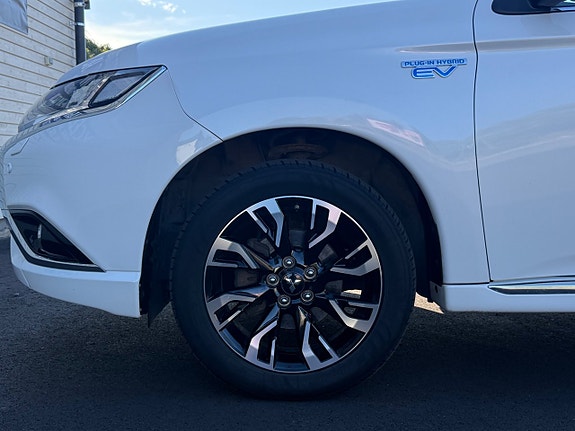 Mitsubishi Outlander 7 of 17