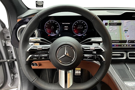Mercedes-Benz GLC400 17 of 29