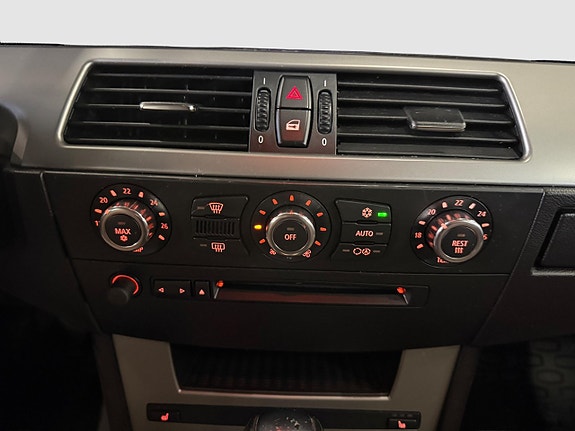 BMW 523i 16 of 21
