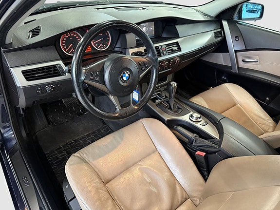 BMW 523i 9 of 21