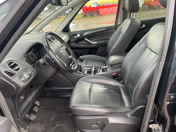 Ford S-MAX 4 of 7