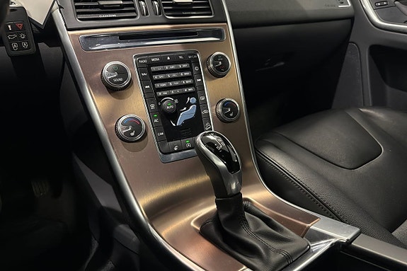Volvo XC60 23 of 27