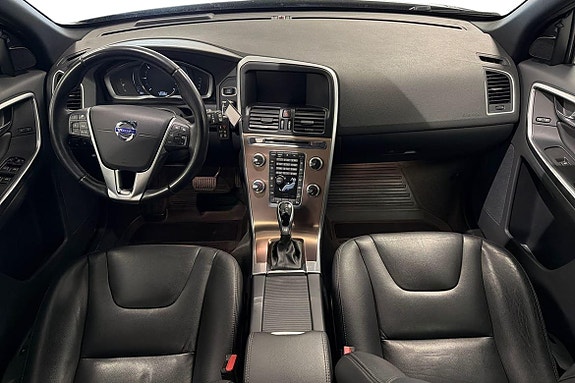 Volvo XC60 10 of 27