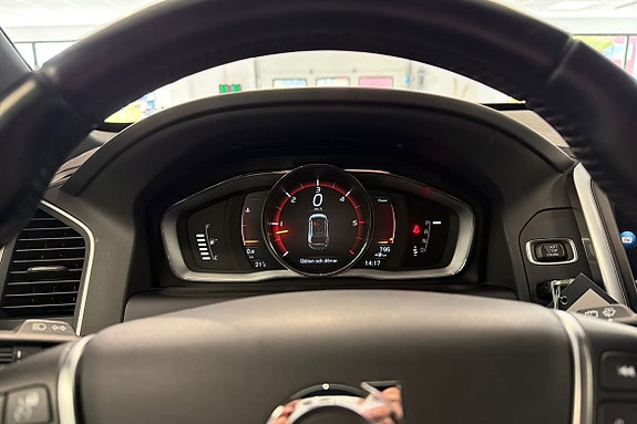 Volvo XC60 18 of 27