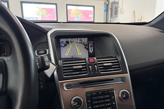 Volvo XC60 15 of 27