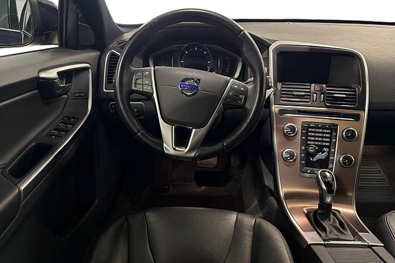 Volvo XC60 11 of 27