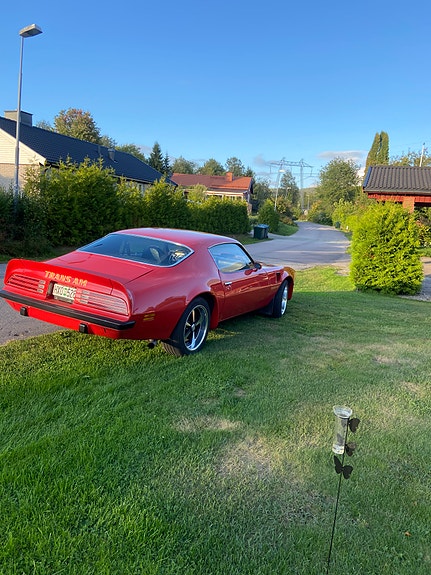 Pontiac Firebird 3 of 10