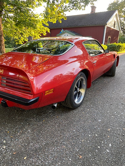 Pontiac Firebird 8 of 10