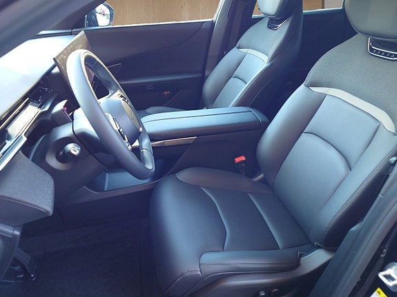 Mazda CX-6e 17 of 17