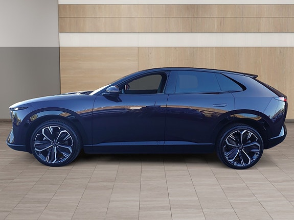 Mazda CX-6e 8 of 17