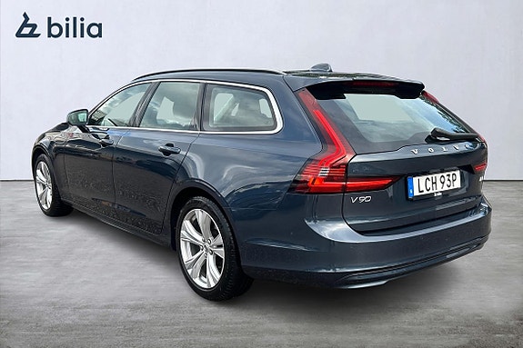 Volvo V90 2 of 21