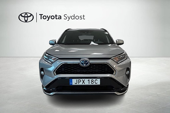 Toyota RAV4 5 of 18
