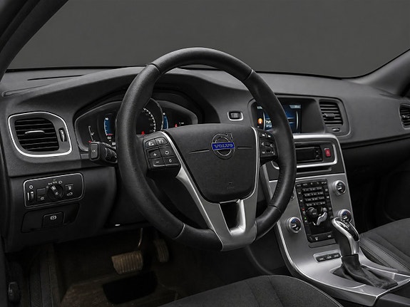 Volvo V60 8 of 21