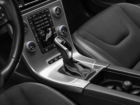 Volvo V60 11 of 21