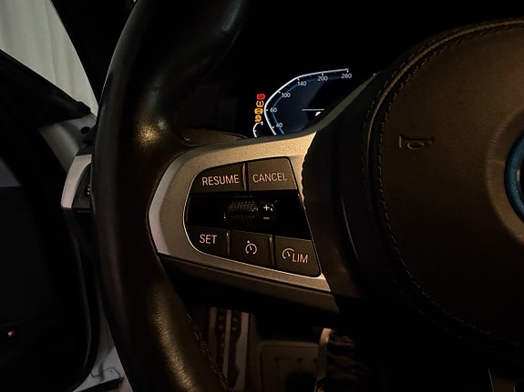 BMW 530e 18 of 21