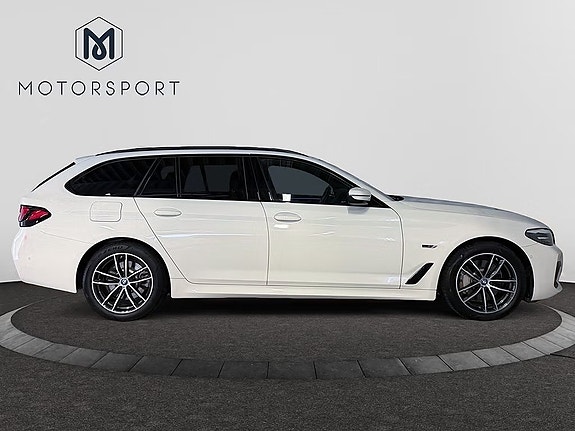 BMW 530e 7 of 21
