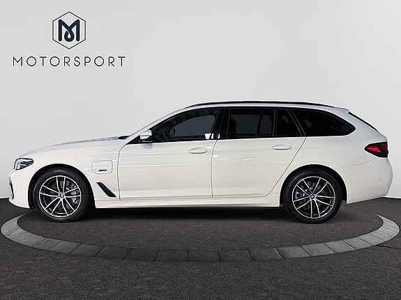 BMW 530e 4 of 21