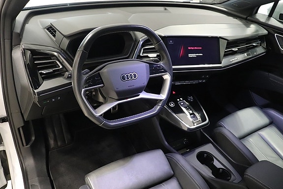 Audi Q4 e-tron 7 of 12