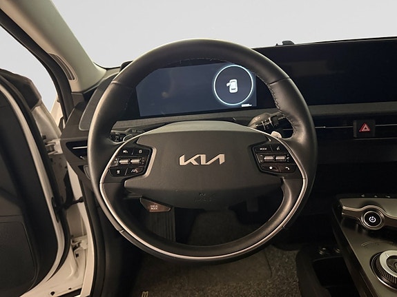 Kia EV6 14 of 25