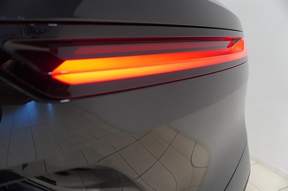 BMW iX 18 of 22